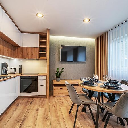 Apartament Labradoryt, Klimatyzacja, Parking Priv Boleslawiec  Esterno foto